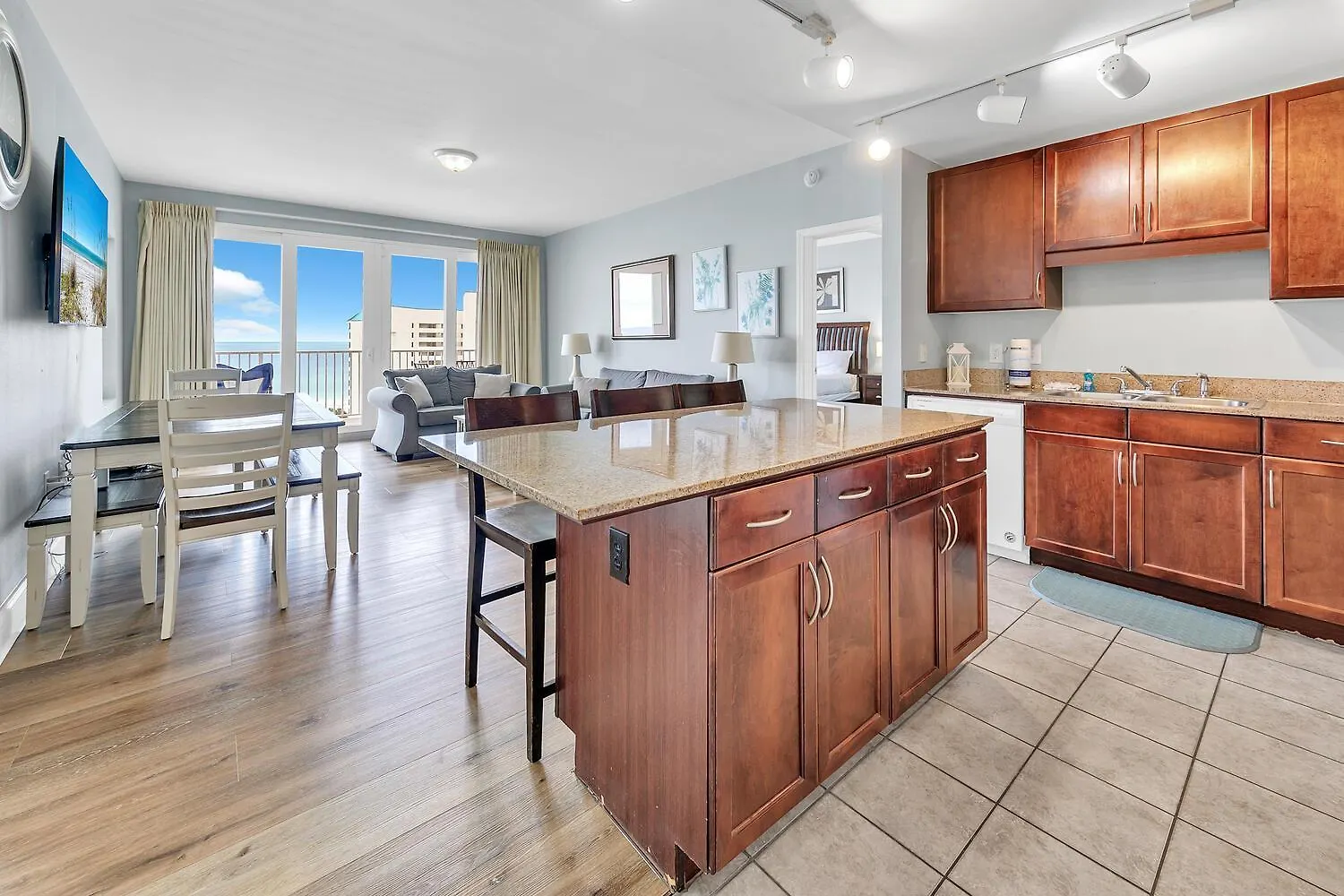 Holiday home Laketown Wharf 801 By Emerald Coast Retreats Panama City Beach United States