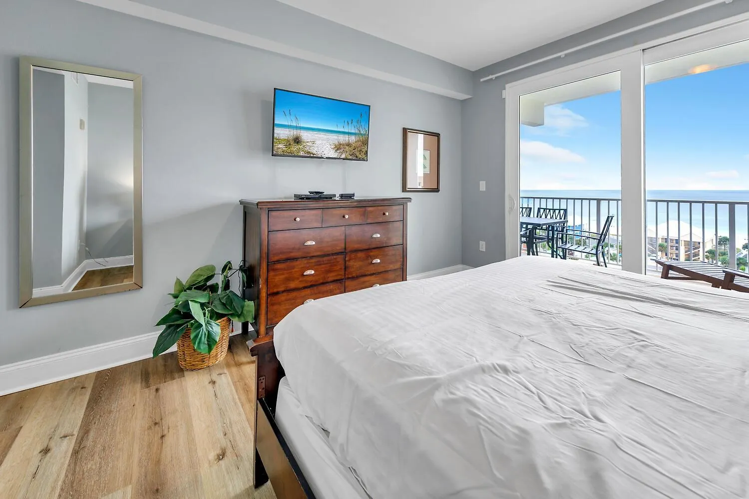 Laketown Wharf 801 By Emerald Coast Retreats Panama City Beach United States